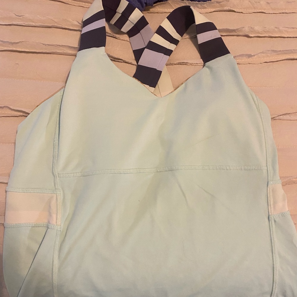 Lululemon tank